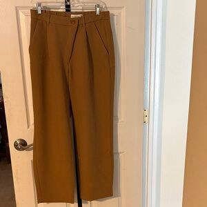 Abercrombie & Fitch Women’s Tan/Camel Wide Leg Trouser Pants. Size 10 Short (30)